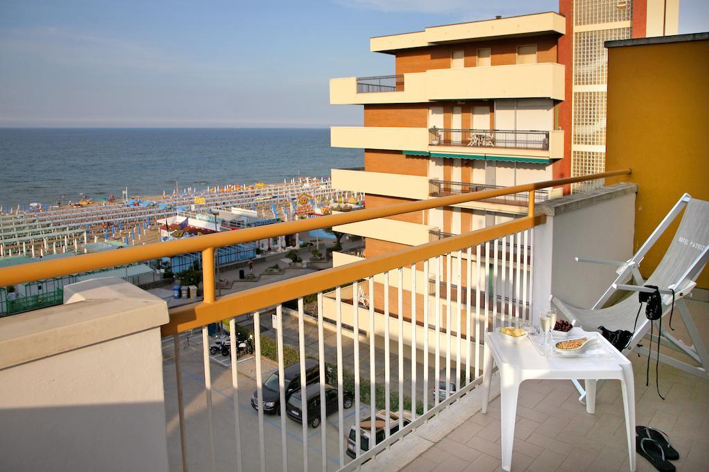 Superior Quadruple Room Front Sea View