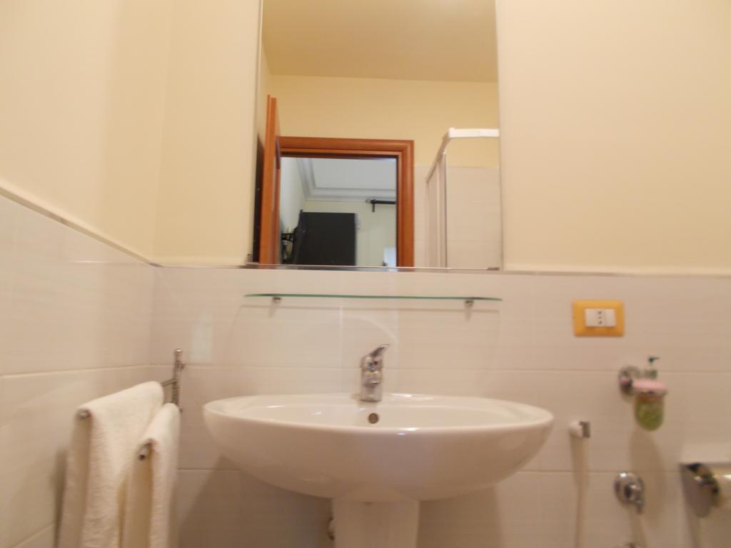 Camera Matrimoniale con Bagno Privato