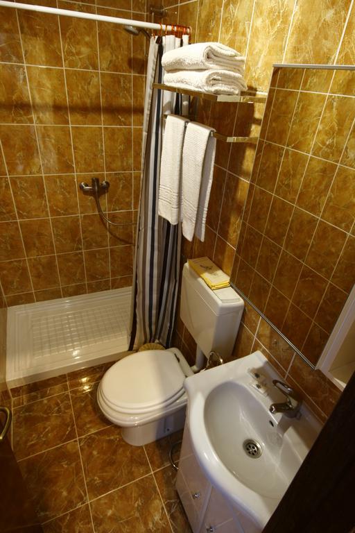 Double Room Private Bathroom