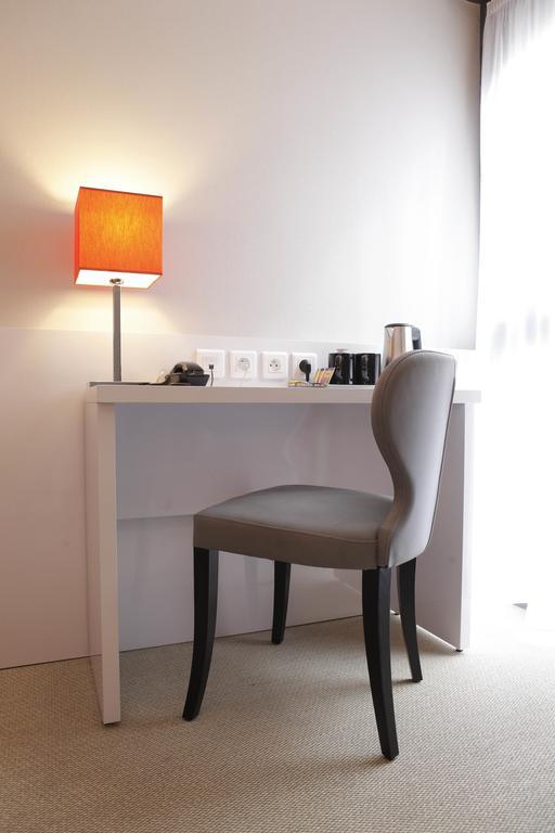 Comfort Queen Room