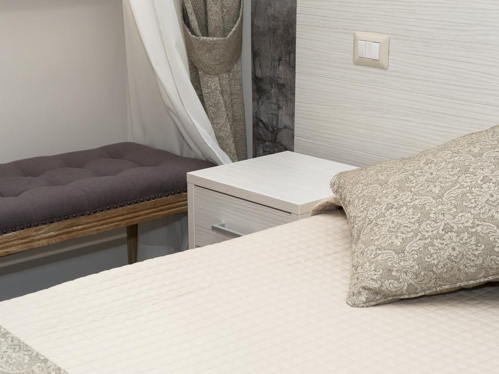 Double Room,254435081:JPEG