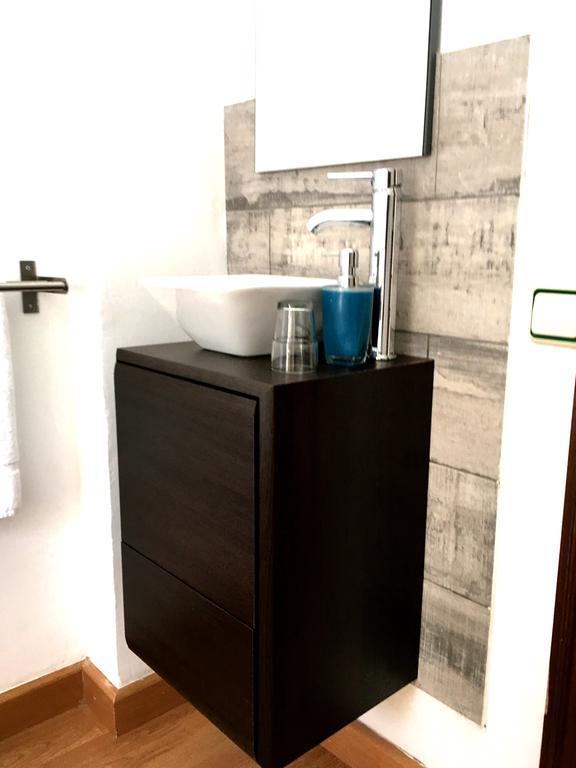 Camera Singola con Bagno in Comune