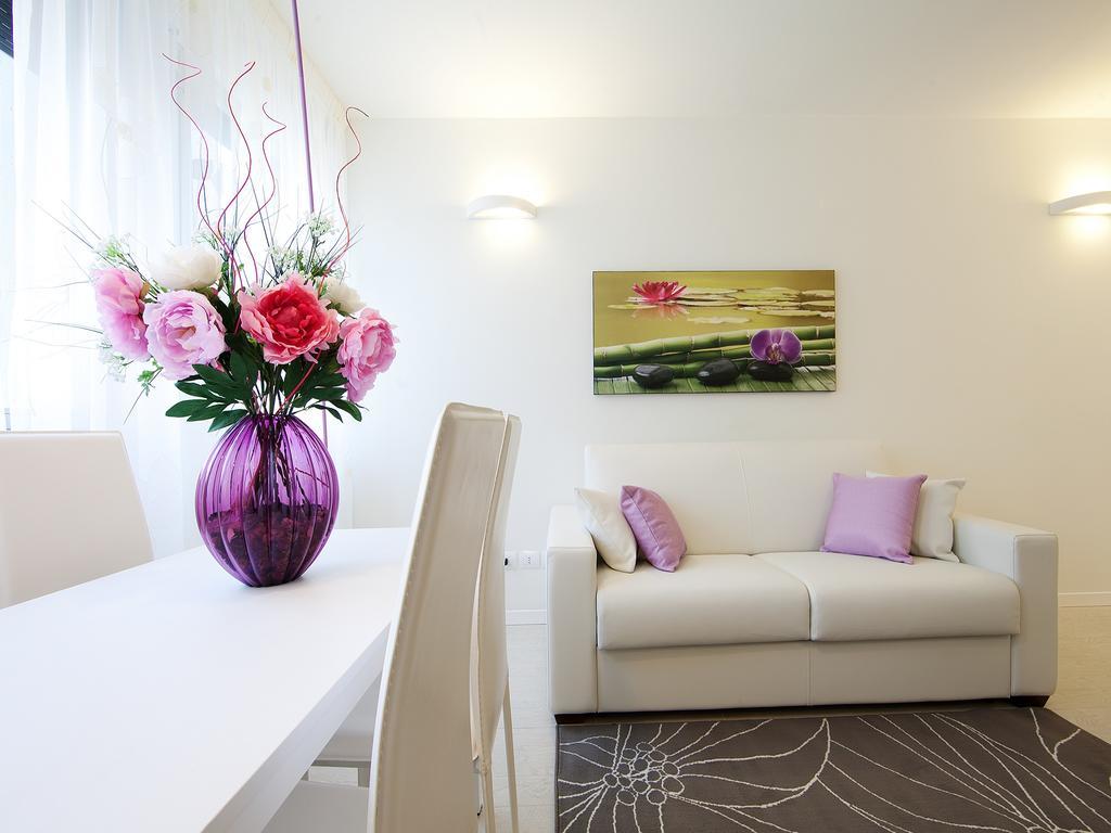 Superior One-Bedroom Apartment