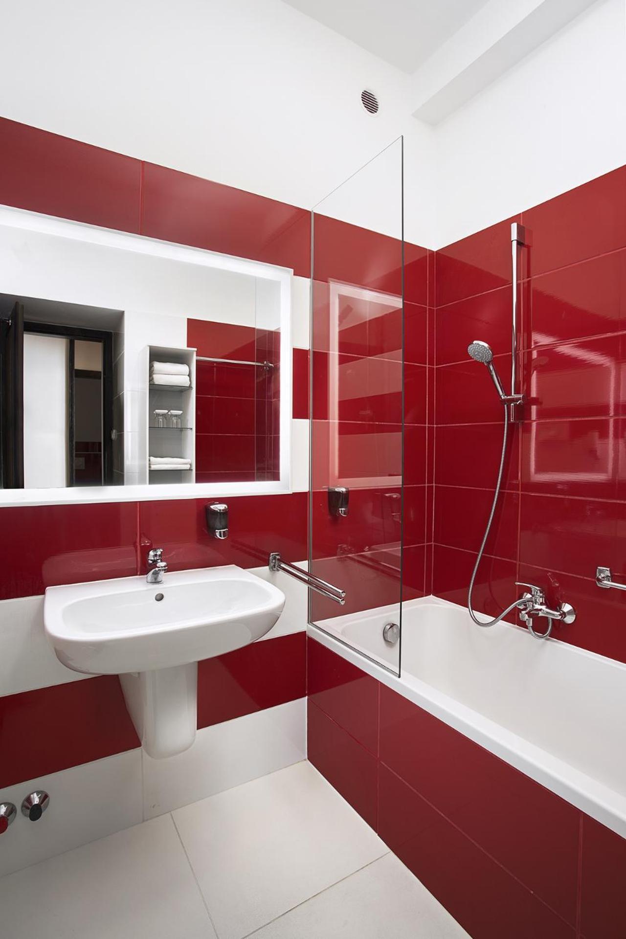 Deluxe Double or Twin Room Garden View