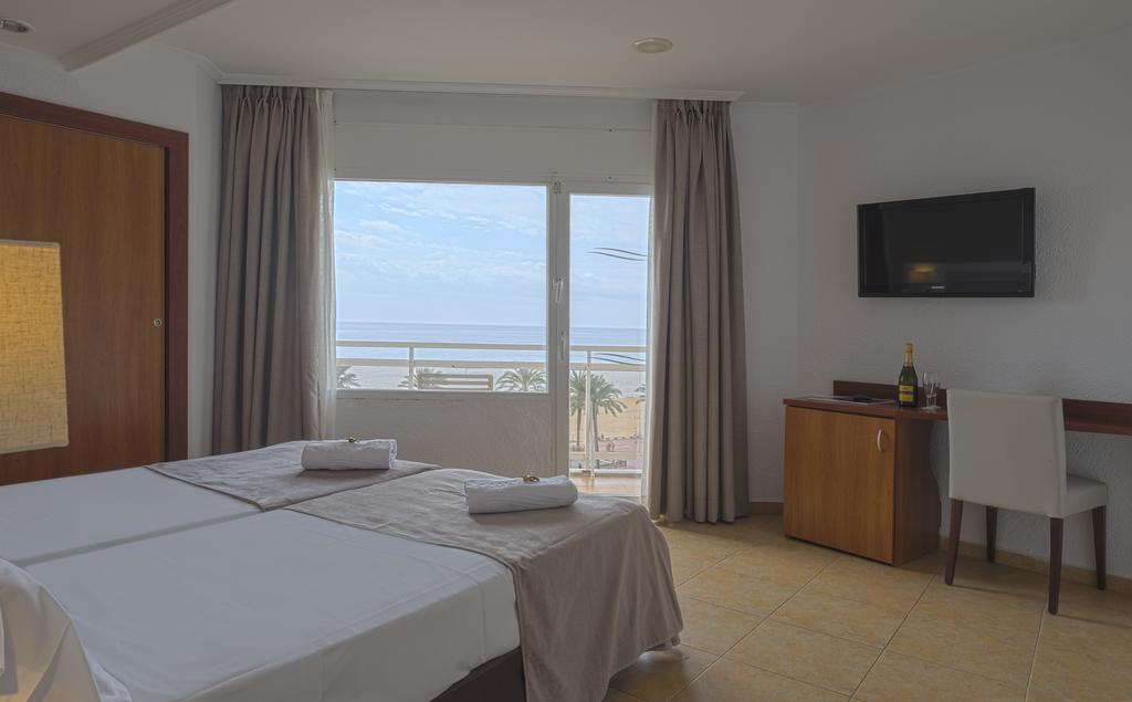 Camera Matrimoniale/Doppia con Letti Singoli con Vista Mare