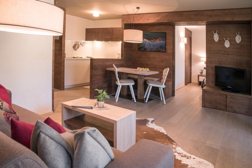 Appartamento con 2 Camere da Letto, 2 Bagni e Balcone - Tofana