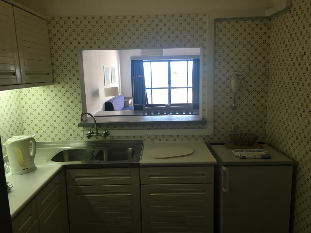 One-Bedroom Apartment Frontal Sea View