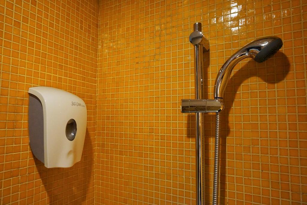 Triple Room Bathroom