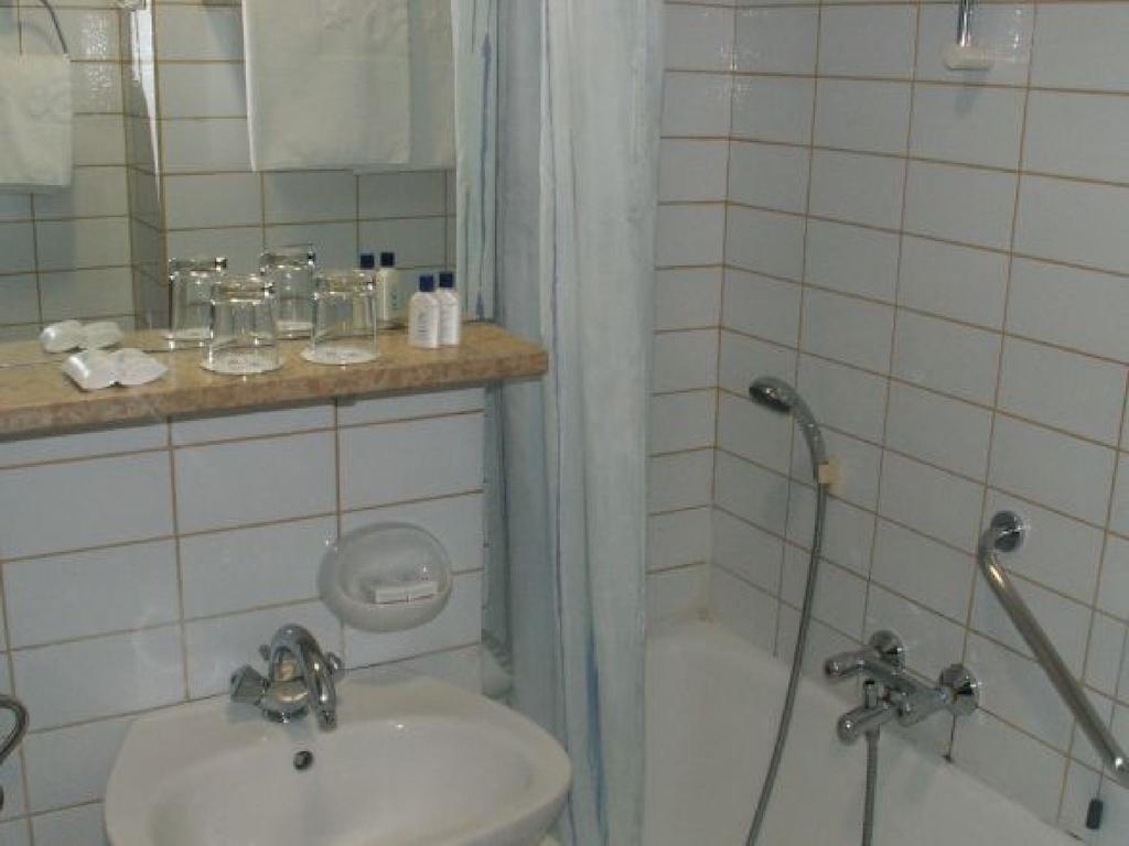 Economy Twin Room