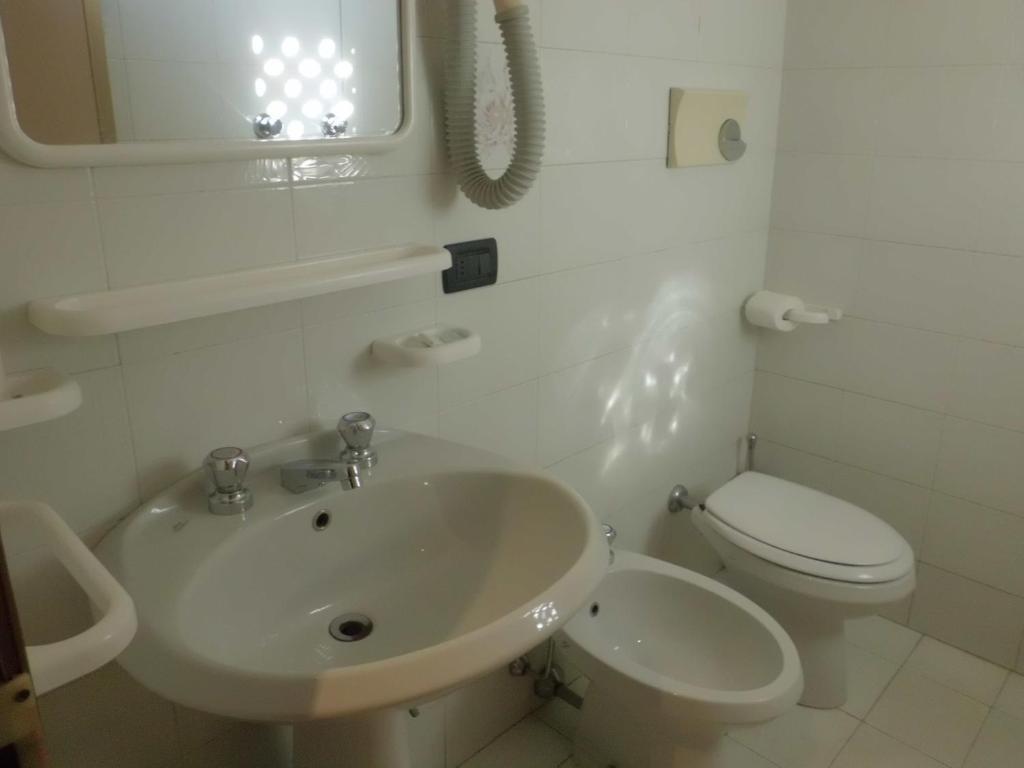Double Room,37111729:JPEG