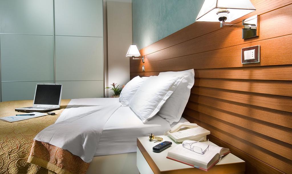 Double or Twin Room Sea View