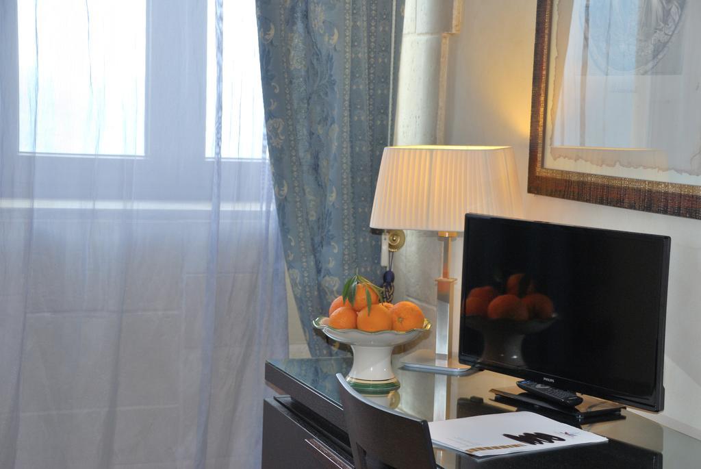 Double or Twin Room Sea View