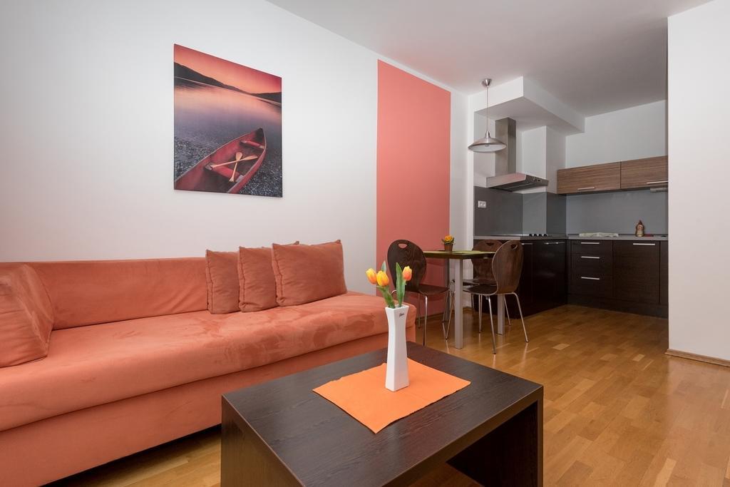 Appartamento con 1 Camera da Letto (2 Adulti)