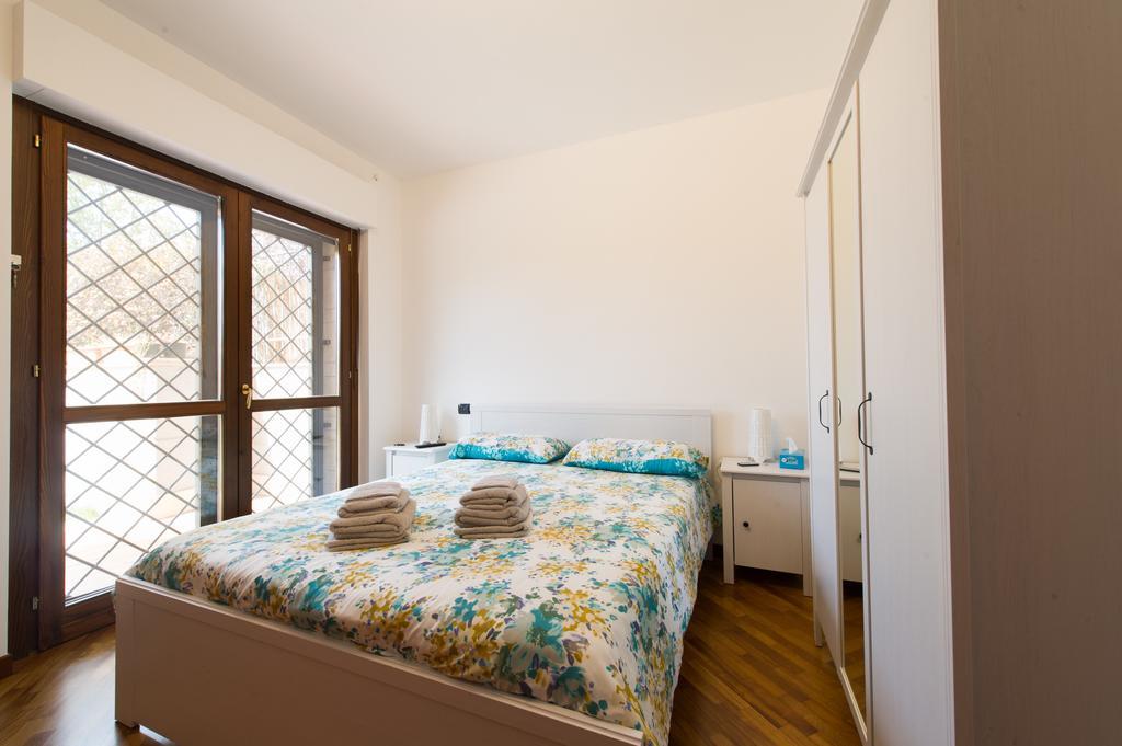 Camera Matrimoniale con Letto Supplementare