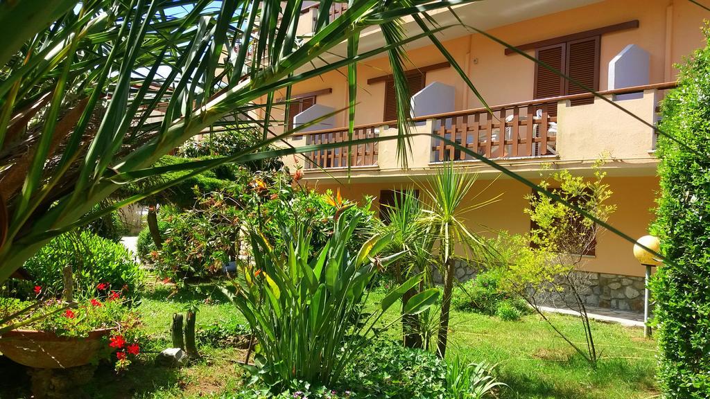 Camera Matrimoniale/Doppia con Letti Singoli con Balcone