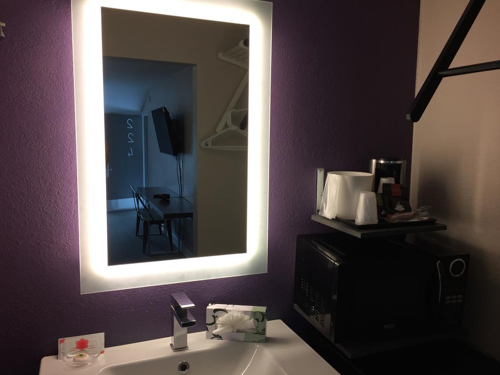 Camera Tripla Standard