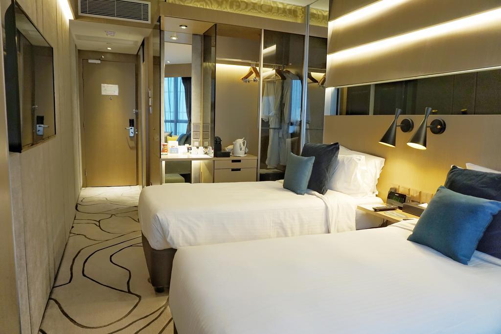 The Optimum Floor Premier Plus Harbour View Room
