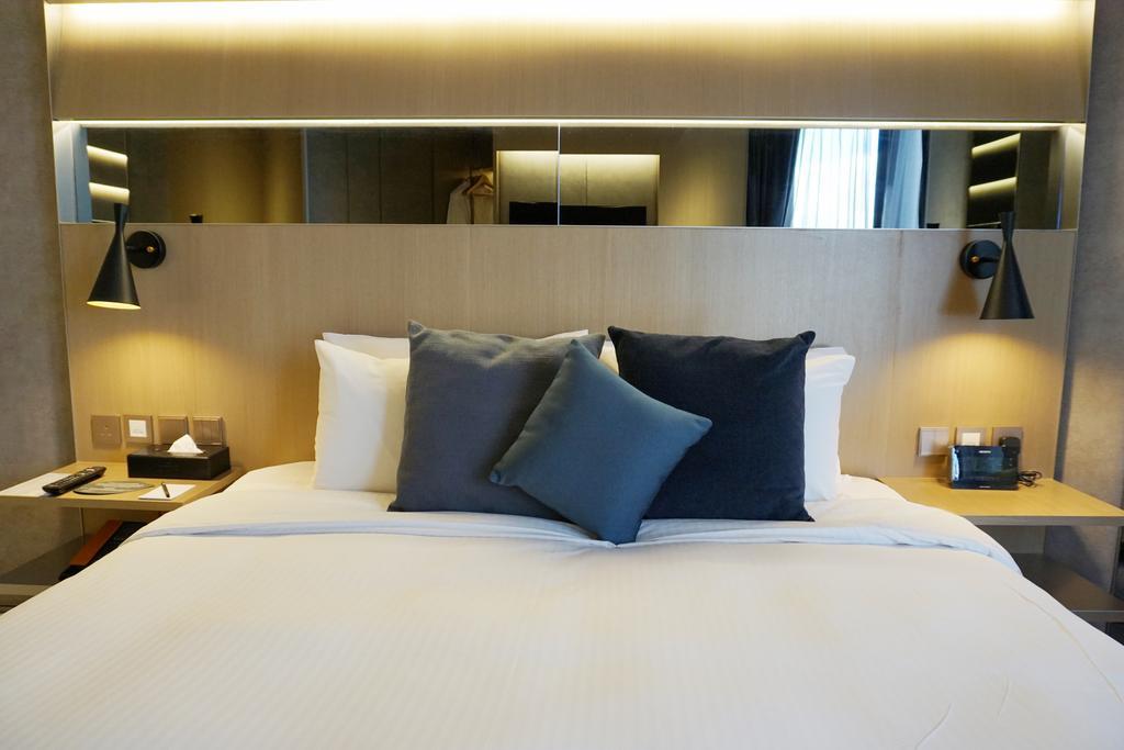 The Optimum Floor Premier Plus Harbour View Room