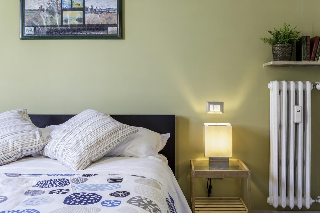 Double Room with Private External Bathroom,405562731:JPEG