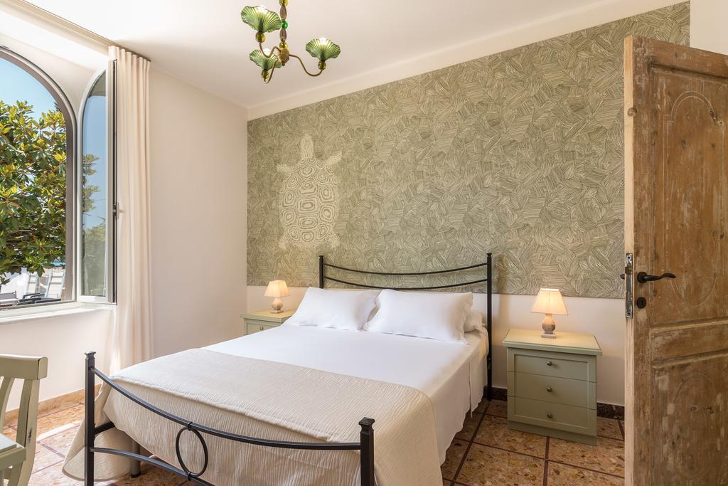 Deluxe Room,407848452:JPEG