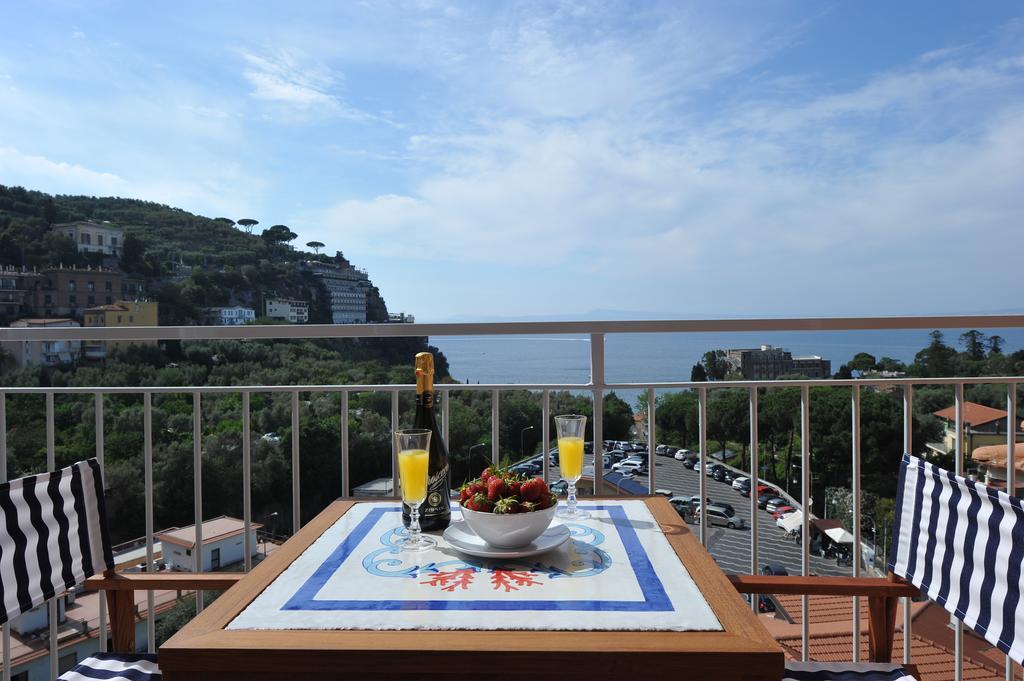 Camera Deluxe Matrimoniale/Doppia con Letti Singoli con Vista Mare