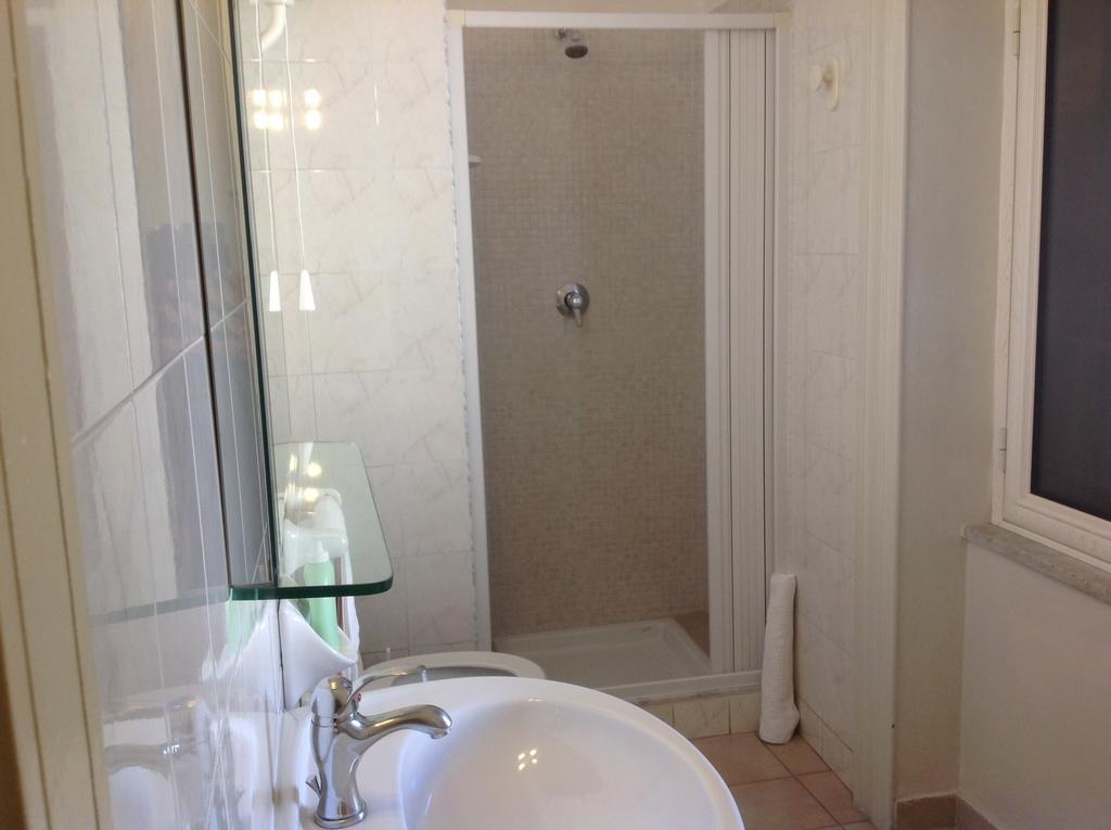 Camera Matrimoniale con Bagno Privato