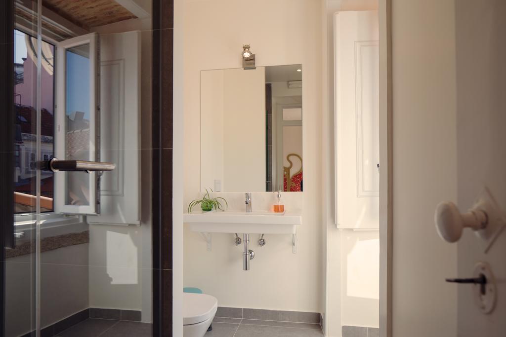 Queen Room Private Bathroom