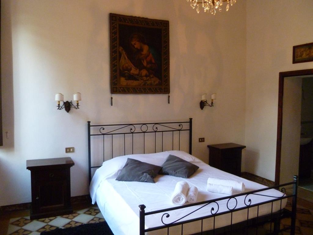Camera Singola con Bagno Privato