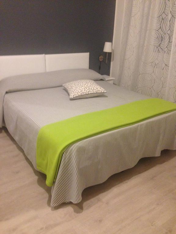 Deluxe Room,632940789:JPEG