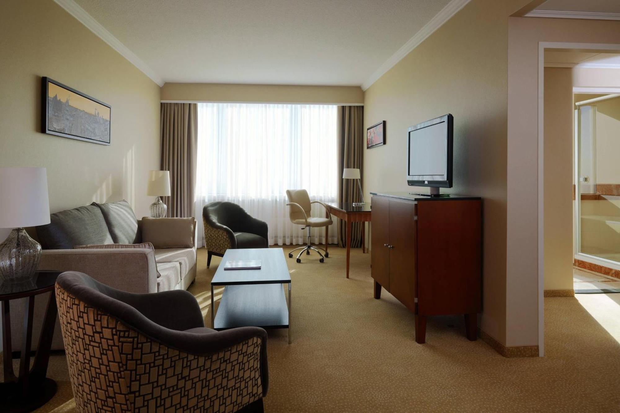 Suite Club Lounge Access