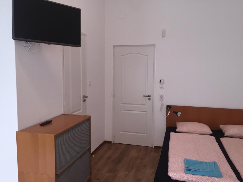 Monolocale con Angolo Cottura (2 Adulti)
