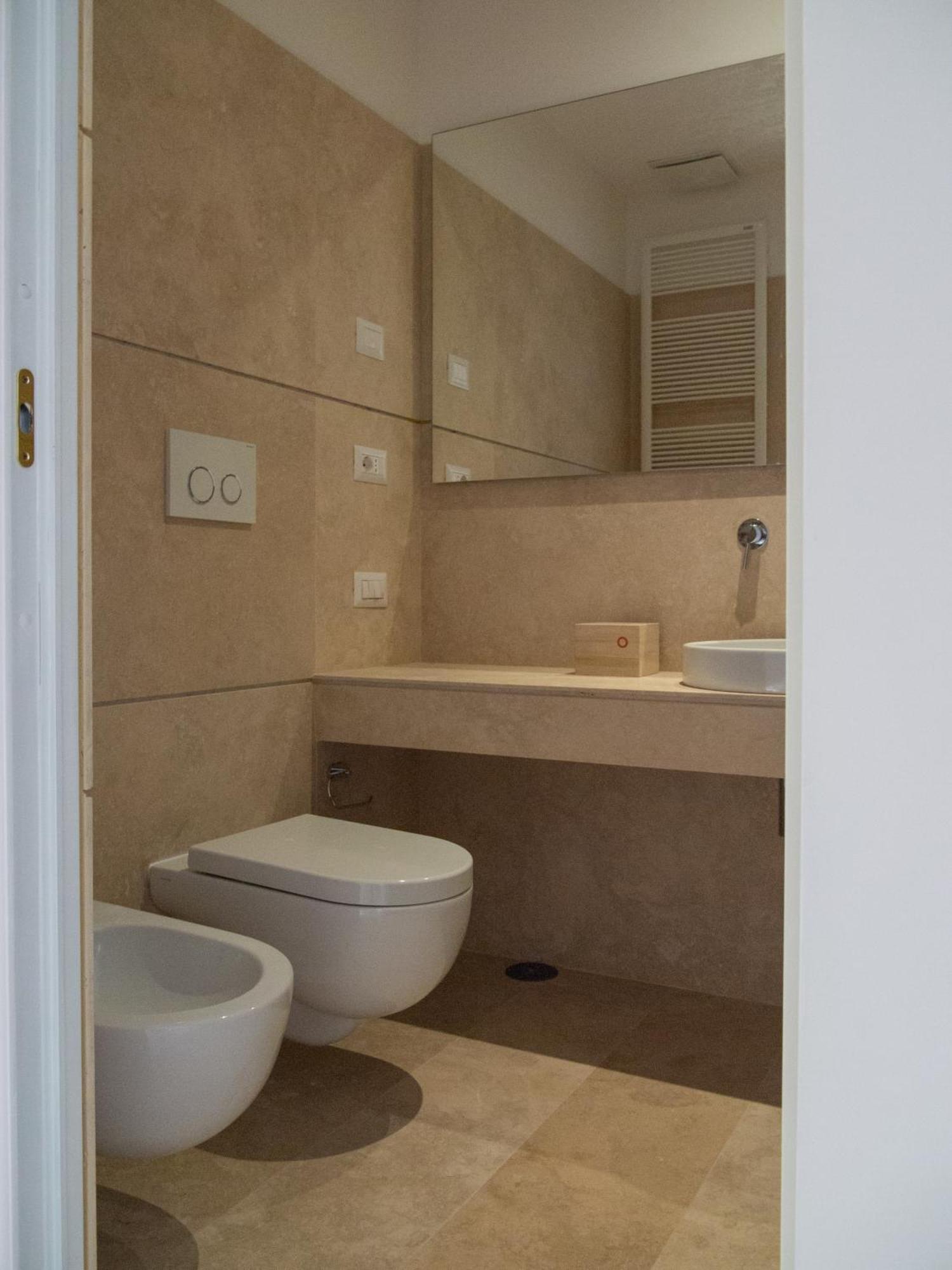 Small Double Room,709680451:JPEG