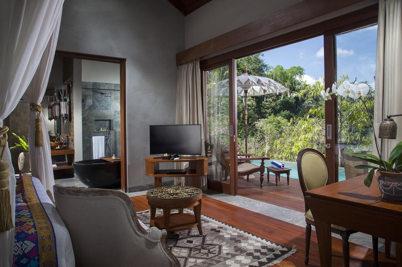 Family Pool Suite