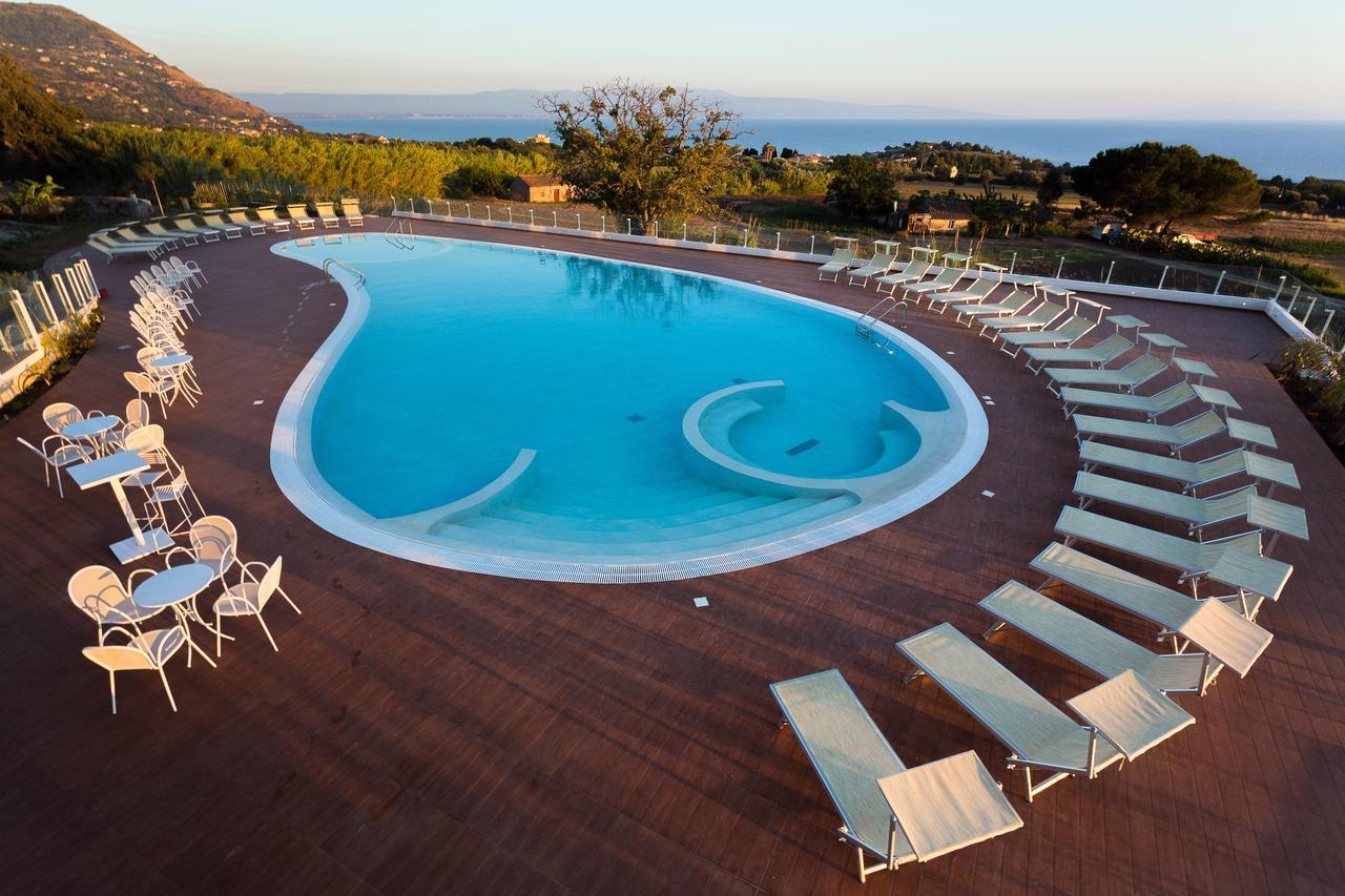 Appartamento con 2 Camere da Letto e Vista Mare - Dependance
