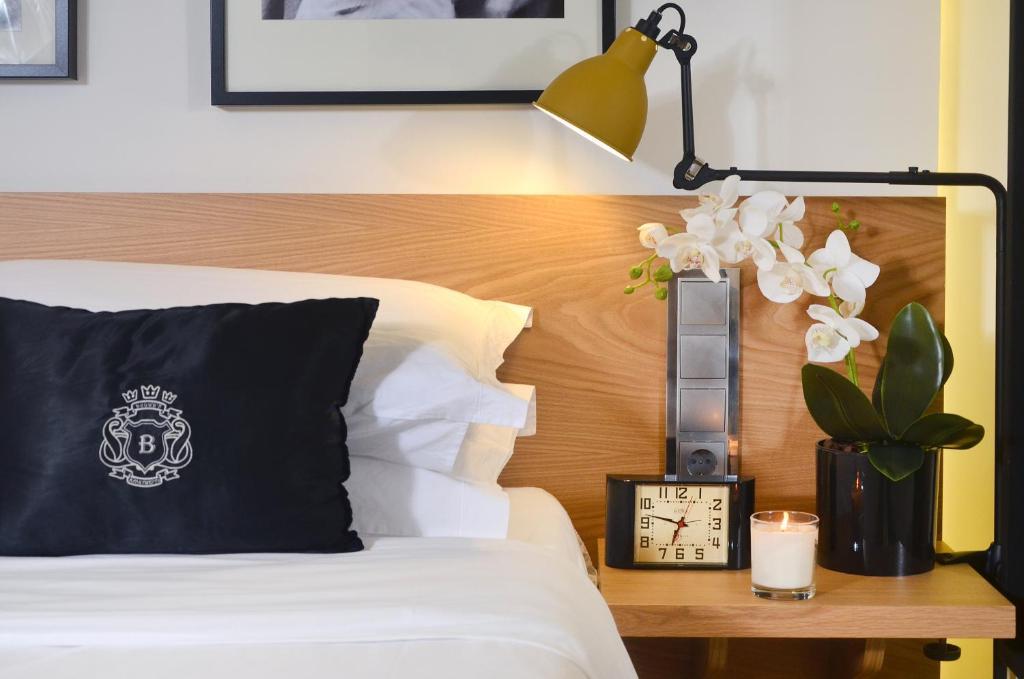 Small Room Interior View
