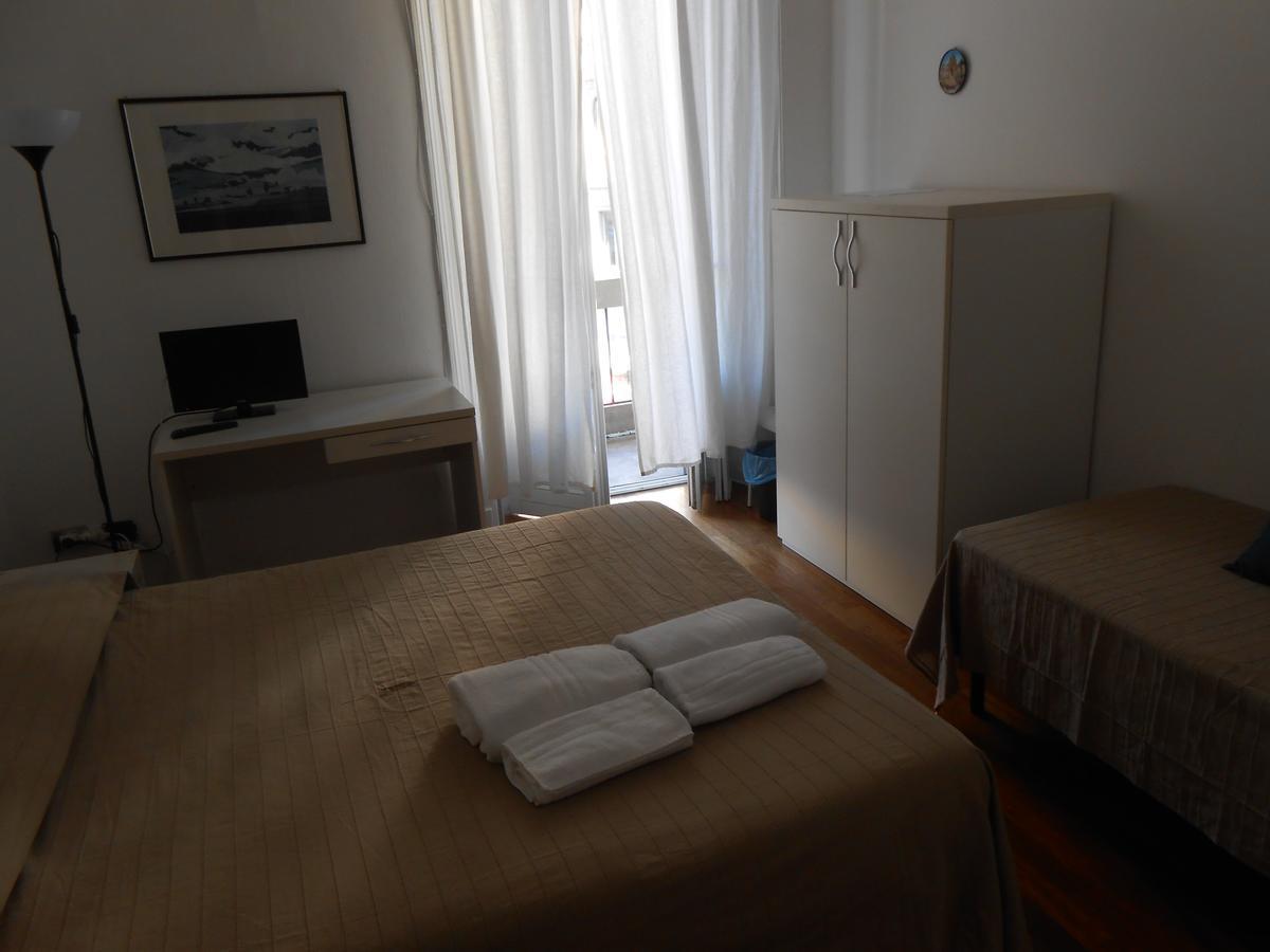 Camera Tripla con Bagno in Comune