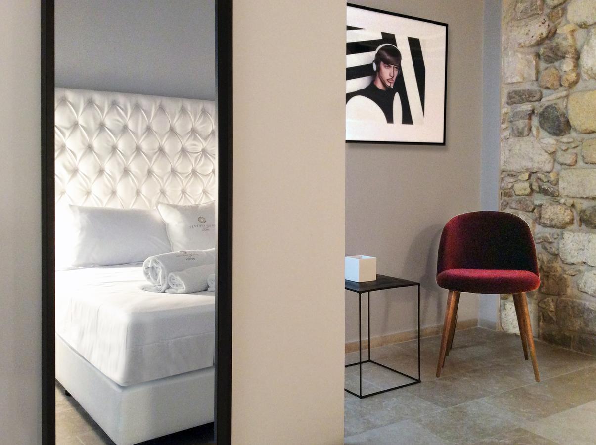 Deluxe Suite Heated Spa Bath