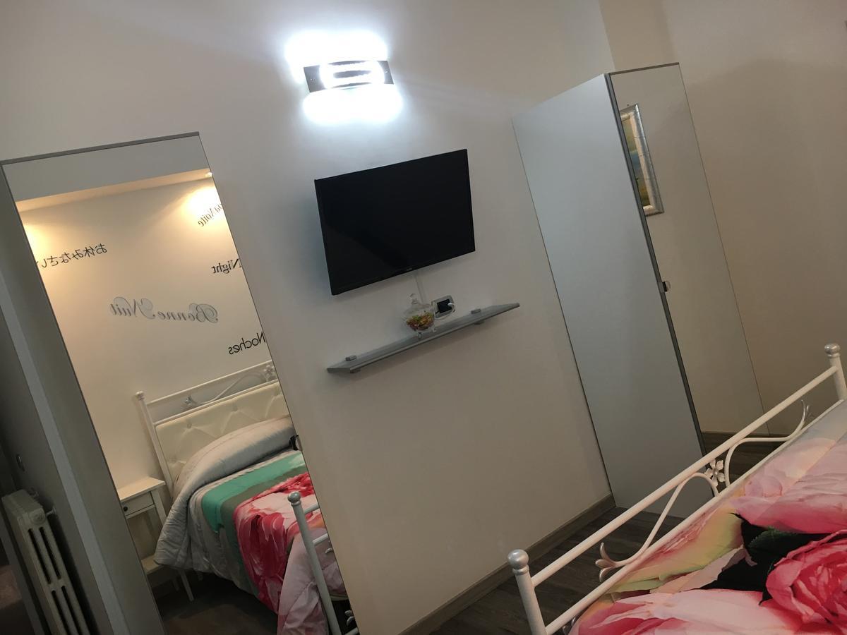 Camera Matrimoniale con Letto Supplementare