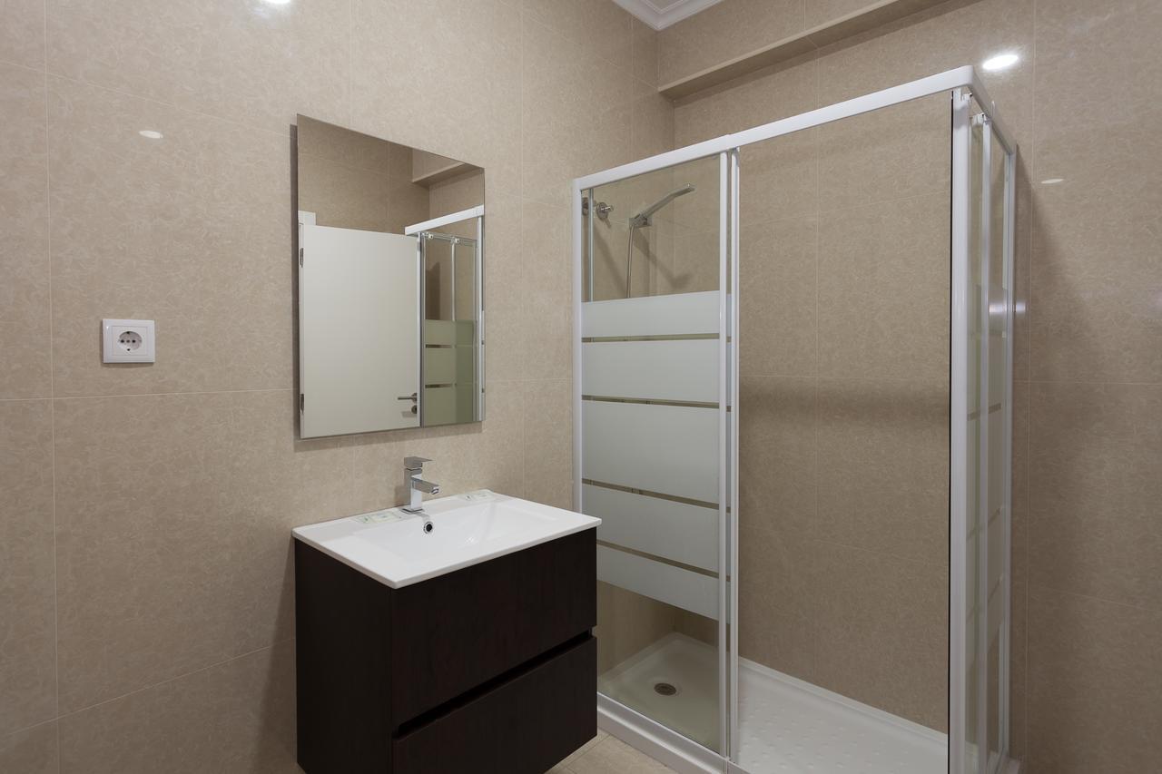 Twin Room Private Bathroom