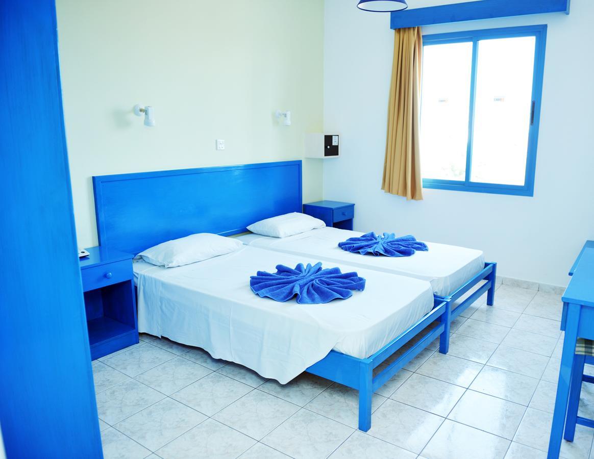 One-Bedroom Apartment Inland View