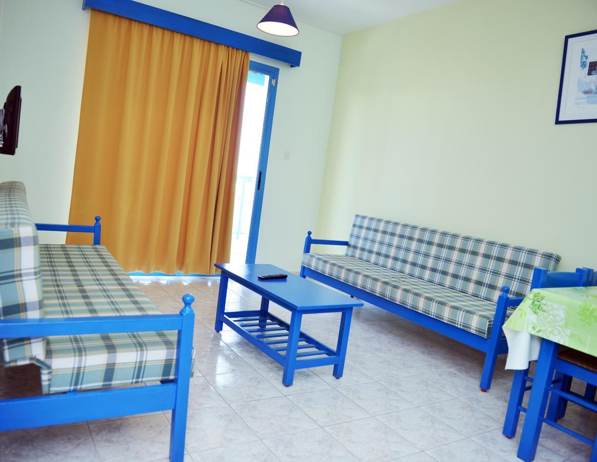 One-Bedroom Apartment Inland View