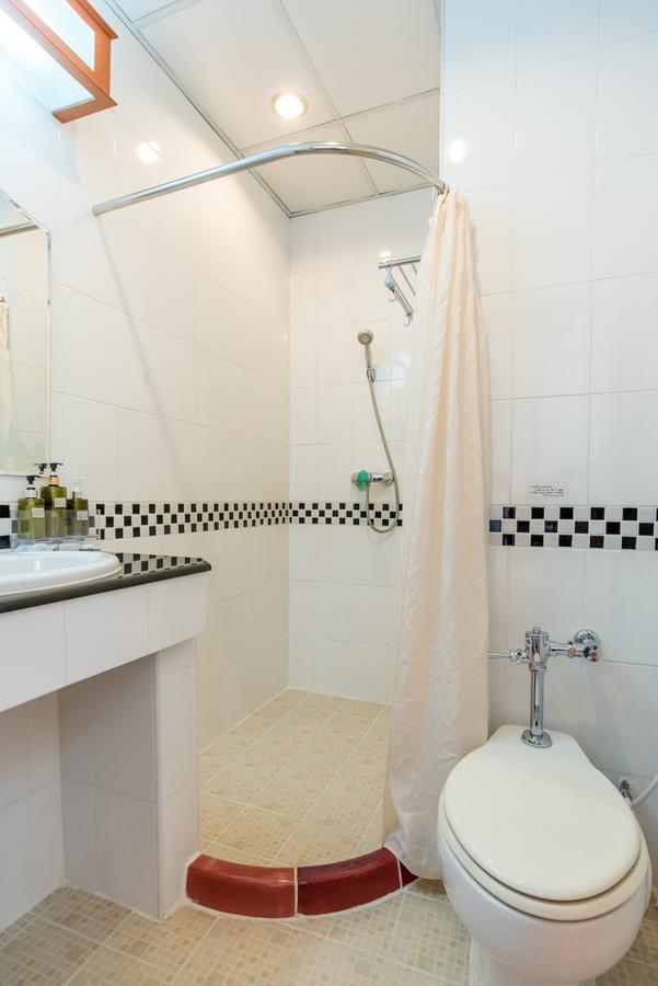 Suite con Letto Matrimoniale e Vista Fiume
