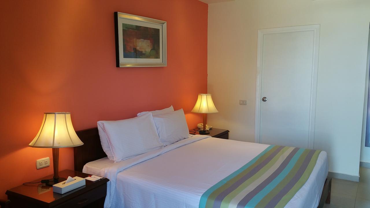 Double or Twin Room Private Bathroom