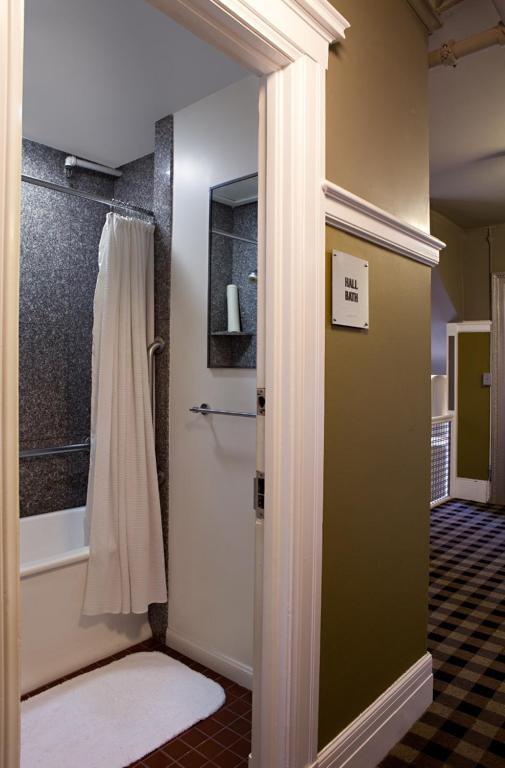 Camera Queen con Bagno in Comune