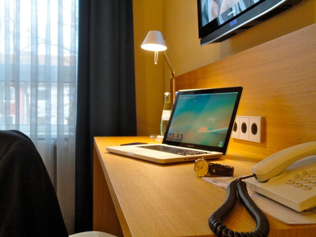 Camera Singola Standard con Letto a una Piazza e Mezza