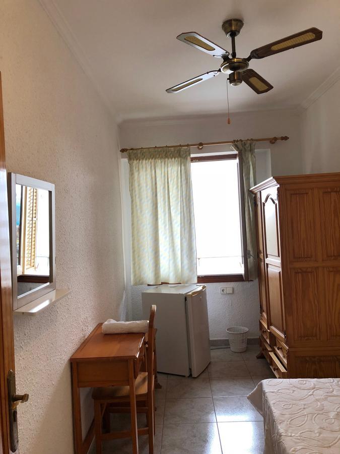 Camera Singola con Bagno in Comune