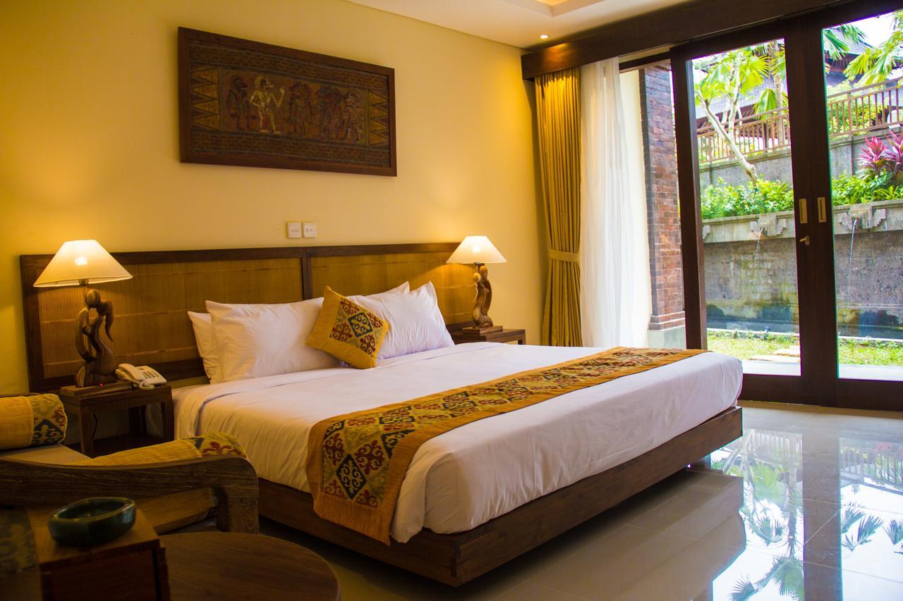Two-Bedroom Apartment Daily Afternoon Tea Access to Arma Museum One-Time Scheduled Cultural Performance