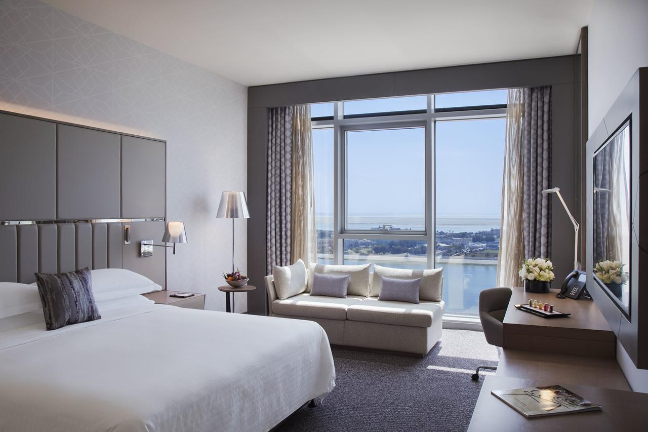 King Room Club Lounge Access