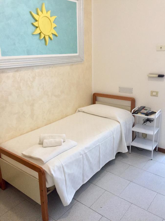 Single Room with Balcony,639695541:JPEG