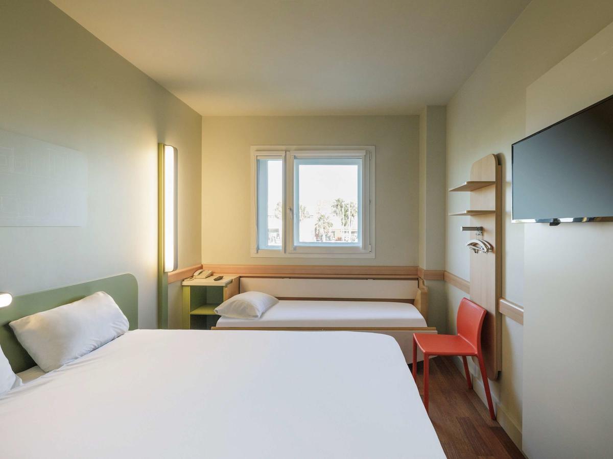 Camera Matrimoniale con Letto Supplementare
